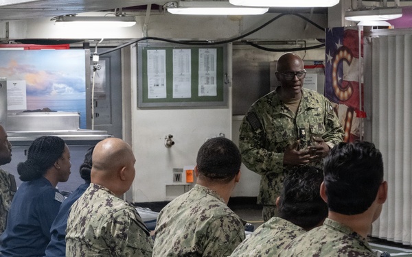 U.S. Pacific Fleet Master Chief Don Davis conducts battlespace circulation in NRSW