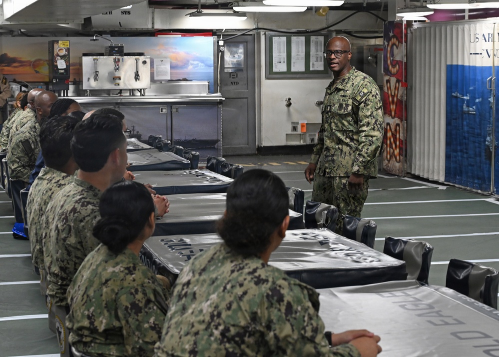 U.S. Pacific Fleet Master Chief Don Davis conducts battlespace circulation in NRSW