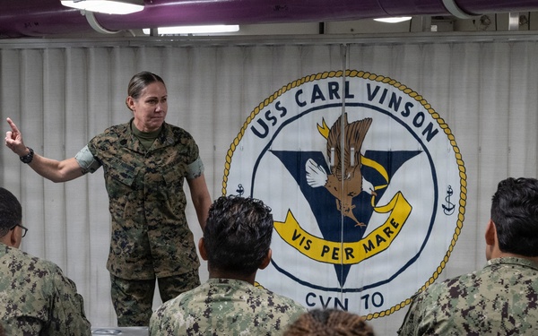 U.S. Pacific Fleet Master Chief Don Davis conducts battlespace circulation in NRSW