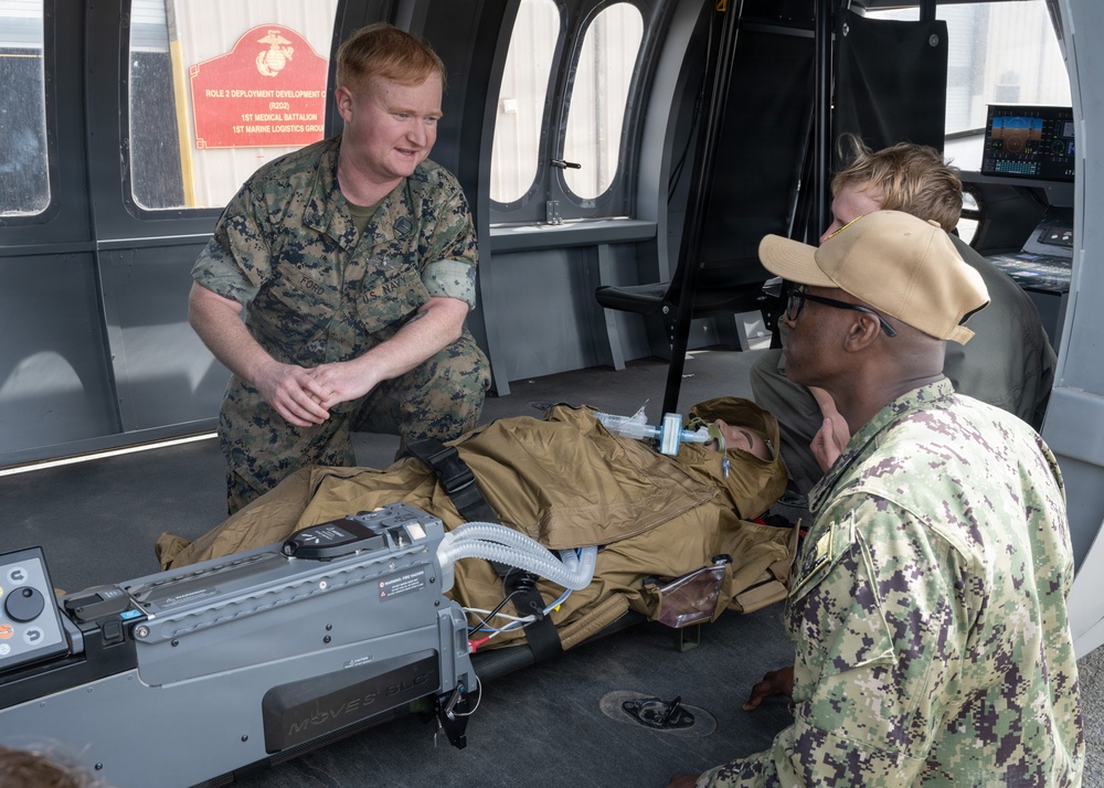U.S. Pacific Fleet Master Chief Don Davis conducts battlespace circulation in NRSW