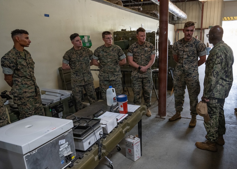 U.S. Pacific Fleet Master Chief Don Davis conducts battlespace circulation in NRSW