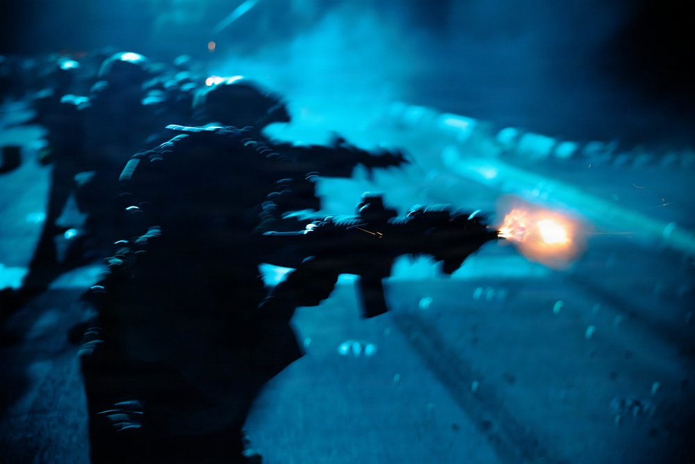 31st MEU | Maritime Raid Force Night Deck Shoot