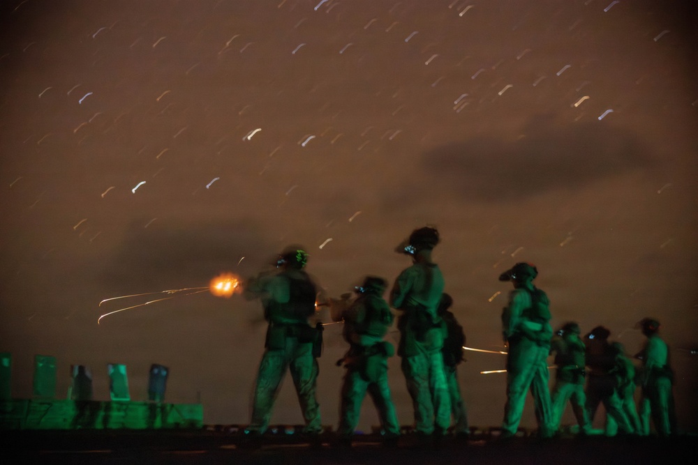 31st MEU | Maritime Raid Force Night Deck Shoot