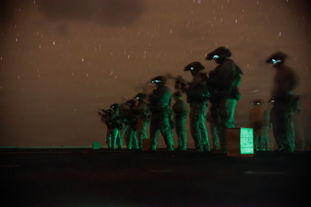 31st MEU | Maritime Raid Force Night Deck Shoot