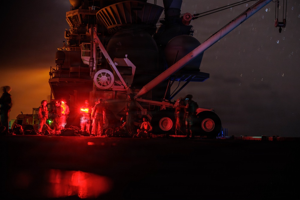 31st MEU | Maritime Raid Force Night Deck Shoot