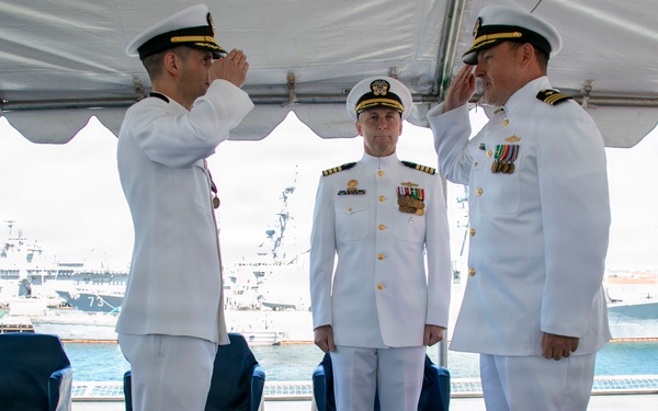 USS Cincinnati Holds Change of Command Ceremony
