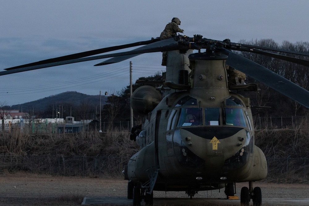 3-2 GSAB Soldiers Conduct CH-47 Chinook Maintenance