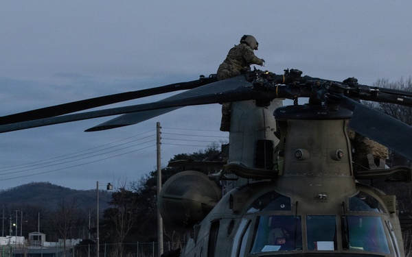 3-2 GSAB Soldiers Conduct CH-47 Chinook Maintenance
