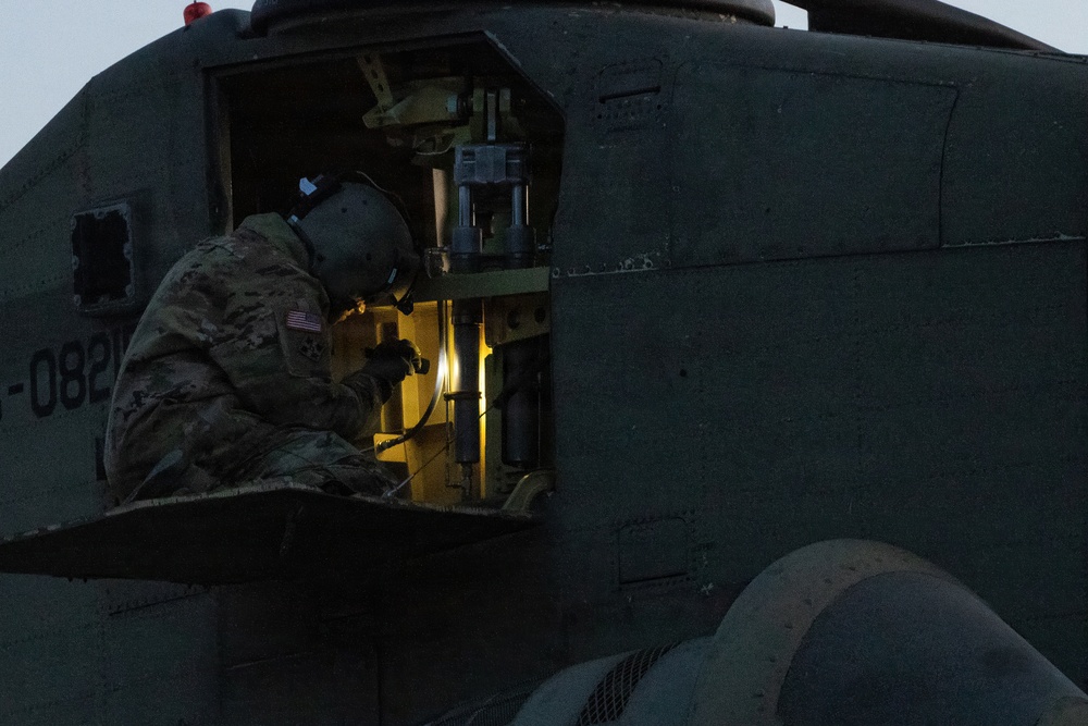 3-2 GSAB Soldiers Conduct CH-47 Chinook Maintenance