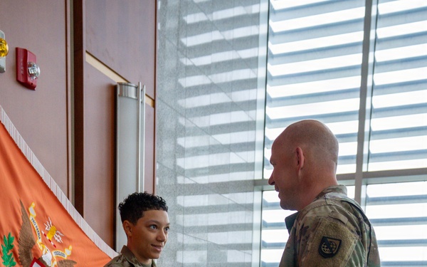 Soldier receives award for top 3 by LTC Vanwinkle