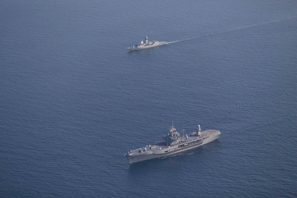 Australia, Philippines, U.S. Multilateral Group Sail