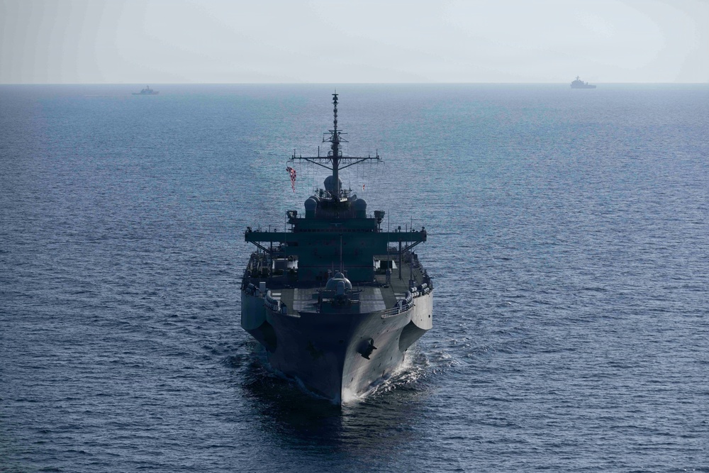 Australia, Philippines, U.S. Multilateral Group Sail