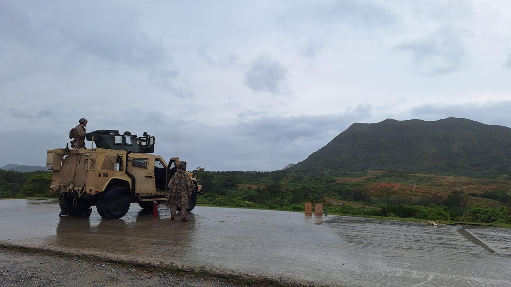 III Marine Expeditionary Force Support Battalion Marines conduct machine gun range