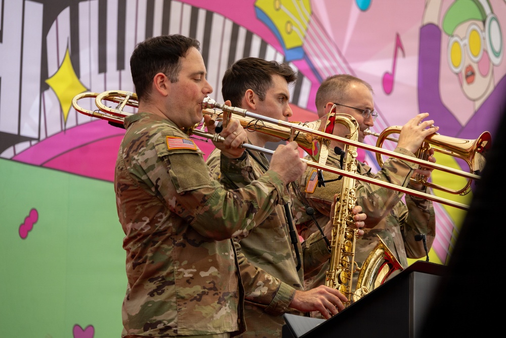 Eighth Army Jazz Combo Performs at Eden Cherry Blossom Festival