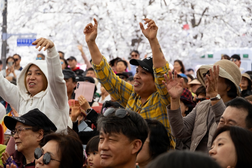 Eighth Army Jazz Combo Performs at Eden Cherry Blossom Festival