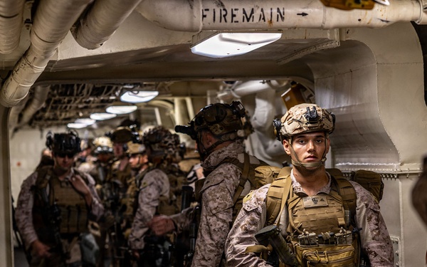 11th MEU Marines Conduct a Quick Reaction Force Drill Aboard USS Portland