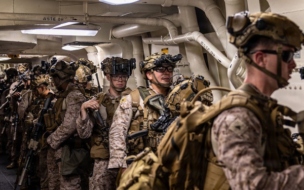 11th MEU Marines Conduct a Quick Reaction Force Drill Aboard USS Portland