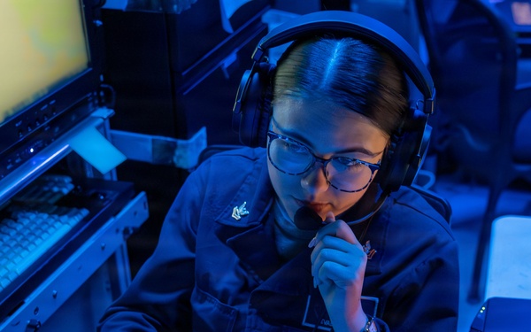 Watch Standers the USS Gonzalez (DDG 66)