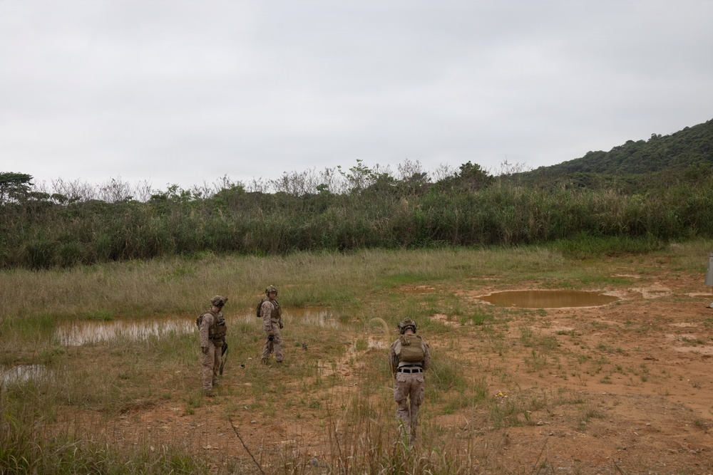9th ESB and 3rd Recon Marines Conduct a Demo Range