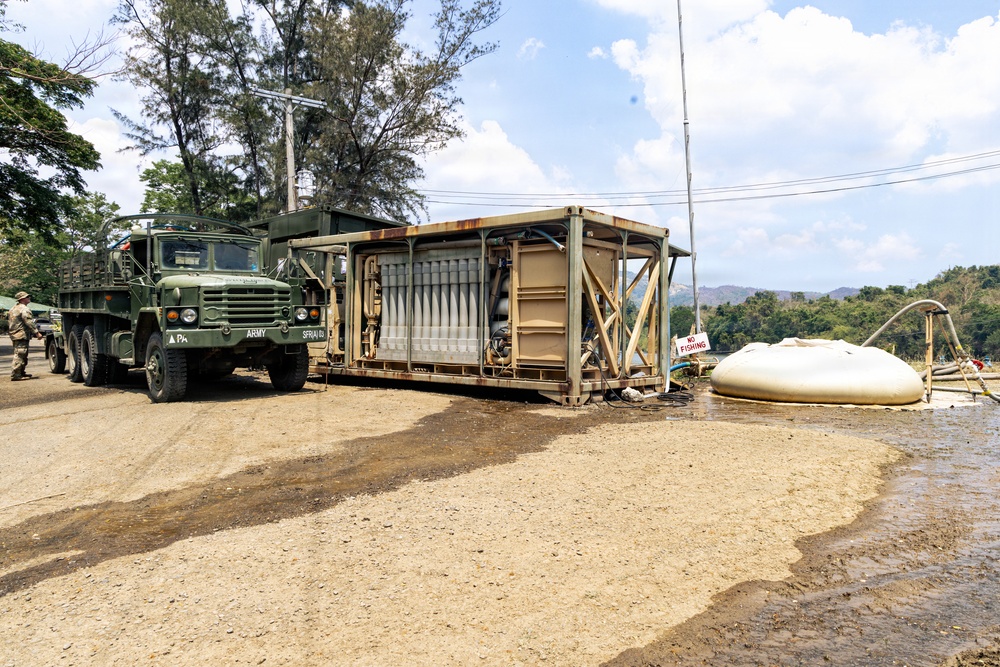 U.S. and Philippine Forces Integrate Water Operations