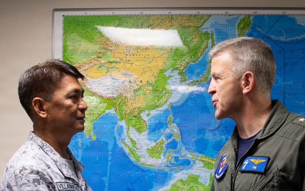 Australia, Philippines visit C7F