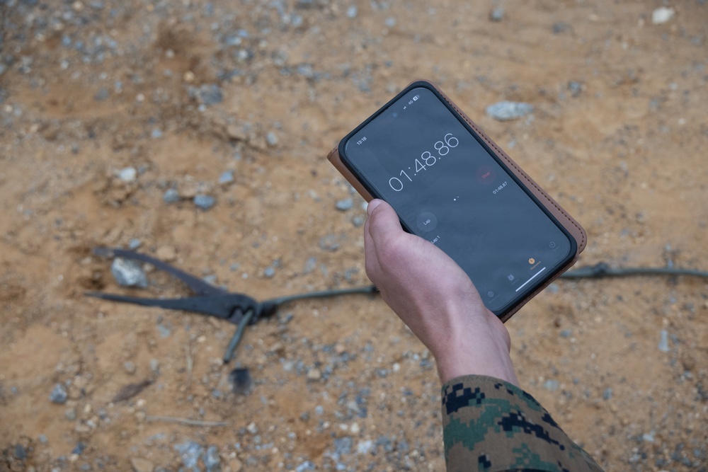 9th ESB and 3rd Recon Marines Conduct a Demo Range