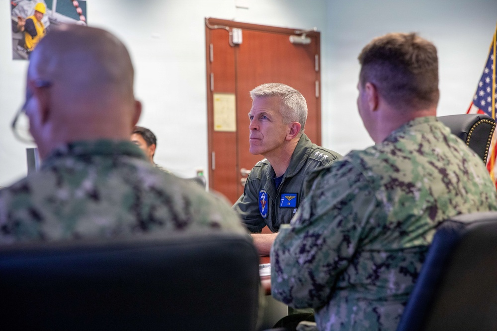 C7F Visits Destroyer Squadron 7 External Cooperation Office