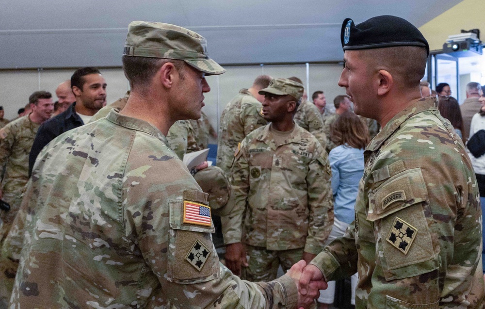4-9 IN Manchu Alpha, Bravo, and Headquarters and Headquarters Company Change of Command, Reenlistment and Coin Ceremonies