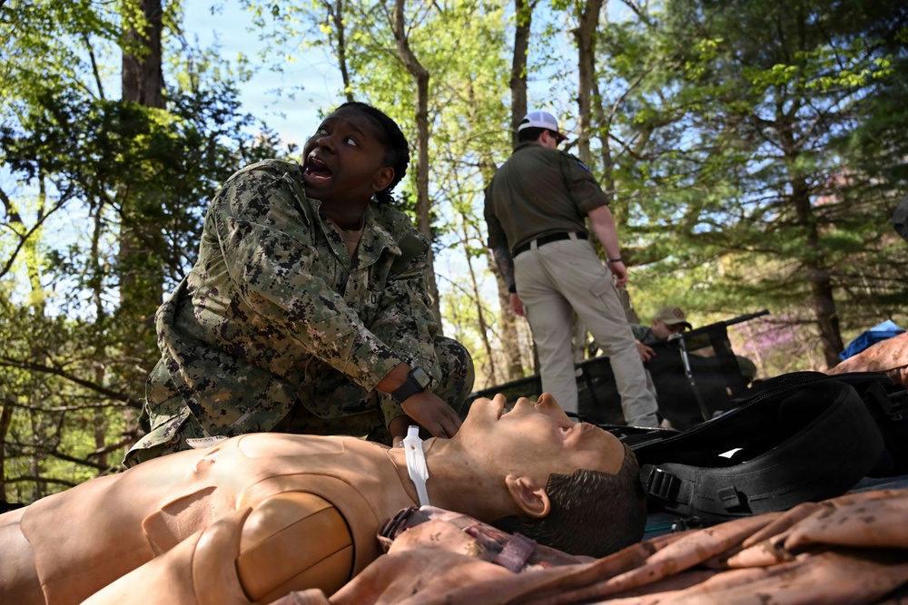 NMRTC Bethesda Sailors Put Their Expeditionary Training to the Test During TCCC Training