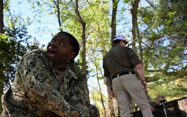 NMRTC Bethesda Sailors Put Their Expeditionary Training to the Test During TCCC Training