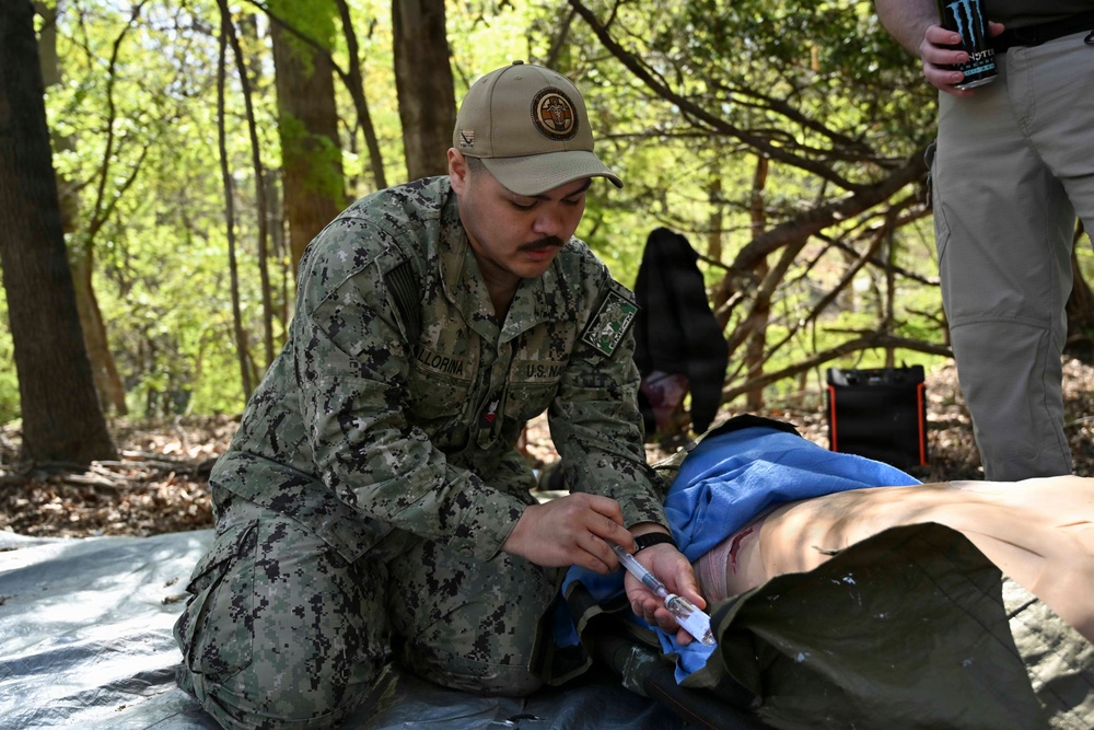 NMRTC Bethesda Sailors Put Their Expeditionary Training to the Test During TCCC Training