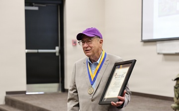 Decorated Vietnam aviator speaks to Fort Rucker flight school students