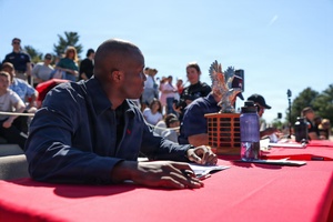 NEWSCAST 18 DEC 25: CFAS Holiday Party & U.S.-ROK Joint Naval Exercise