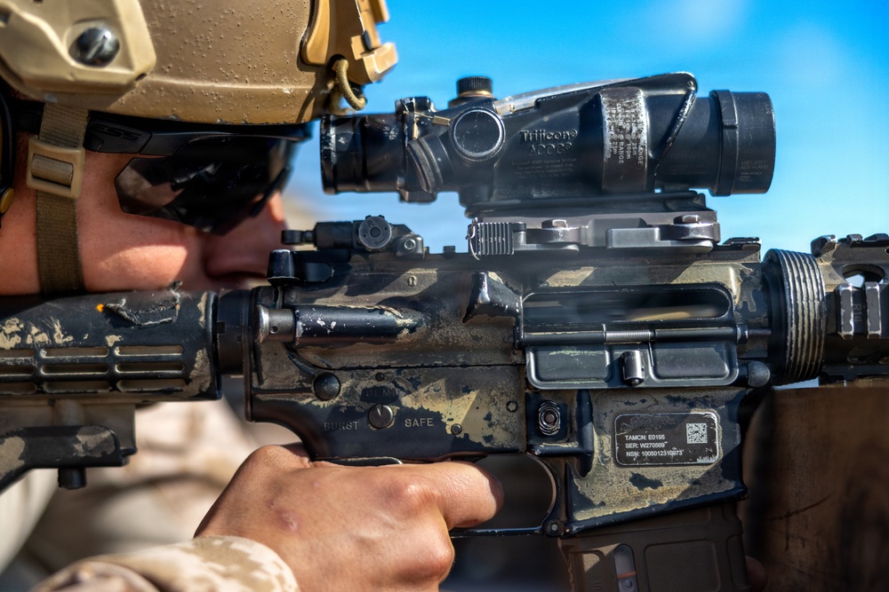 11th MEU Marines, Sailors Conduct Marksmanship Training Aboard USS Comstock