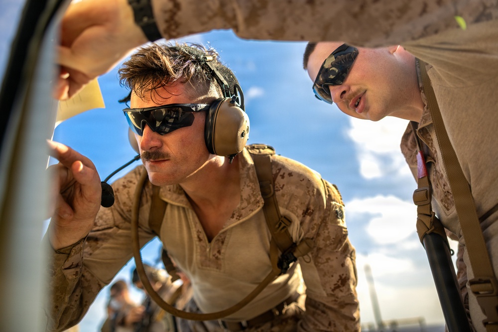 11th MEU Marines, Sailors Conduct Marksmanship Training Aboard USS Comstock