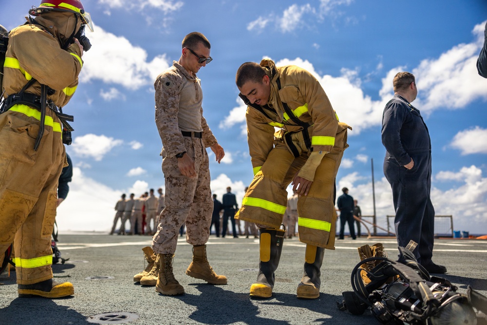 11th MEU Marines, Sailors Conduct Damage Control Training Aboard USS Comstock