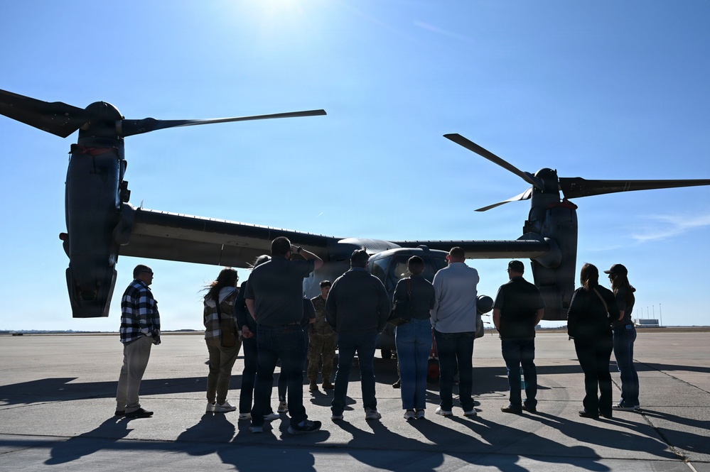 Clovis Leadership Course tours the Steadfast Line