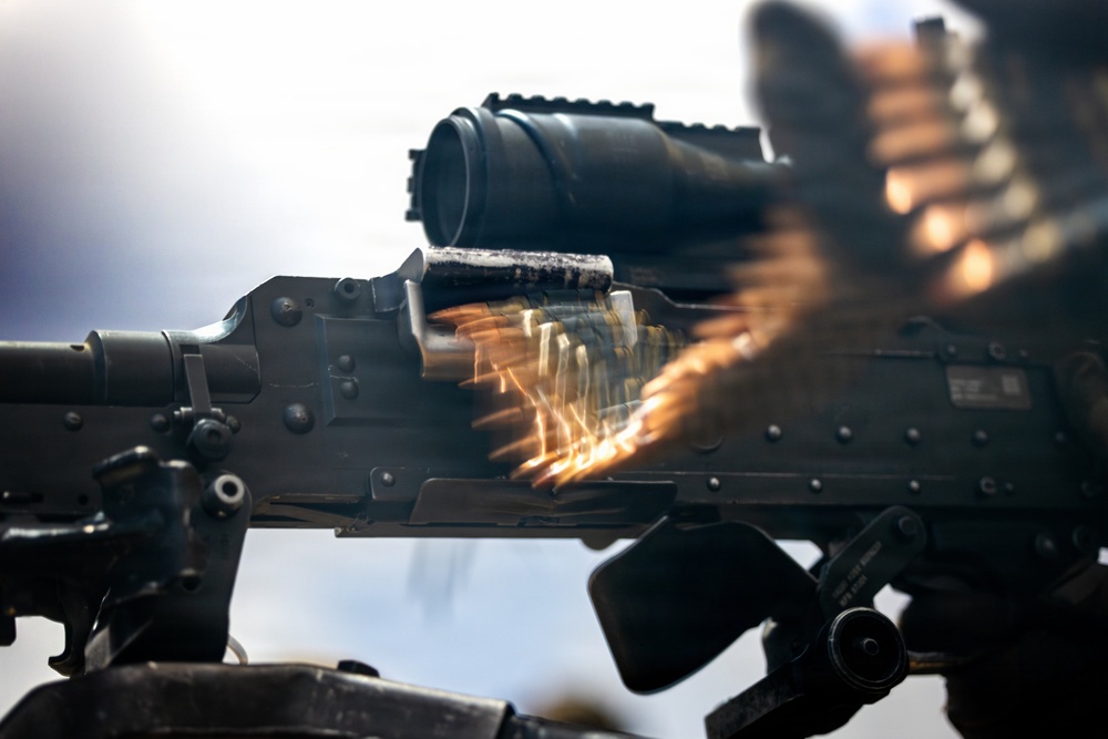 DVIDS - Images - 11th MEU Marines, Sailors Conduct a Live-fire M240B ...