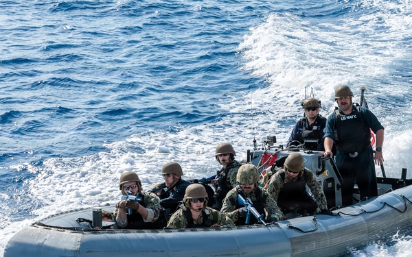 VBSS Exercise aboard USS Gonzalez (DDG 66)