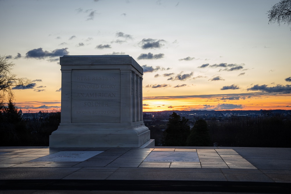 Sunrise at The Tomb of the Unknown Soldier