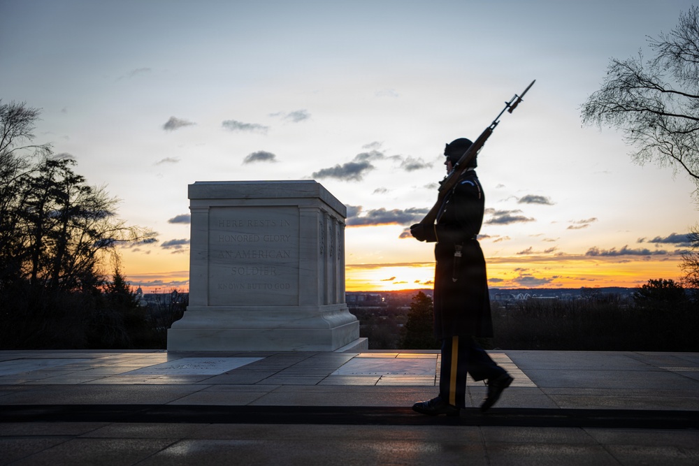 Sunrise at The Tomb of the Unknown Soldier
