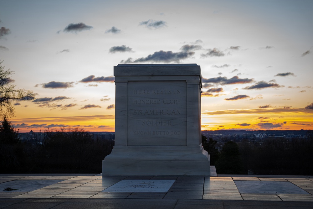 Sunrise at The Tomb of the Unknown Soldier