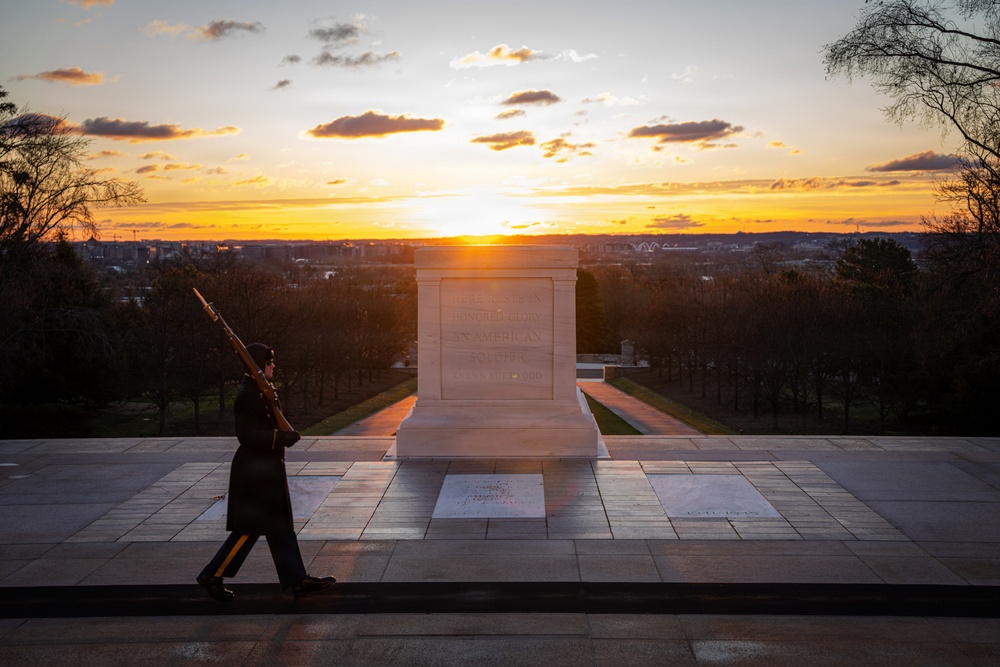 Sunrise at The Tomb of the Unknown Soldier