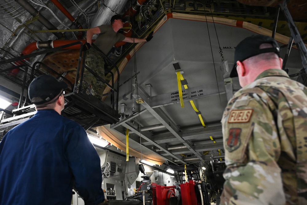 105th AW completes rare C-17 fuel tank repair