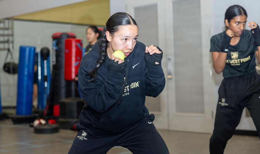 West Point Plebe makes her mark in the boxing ring