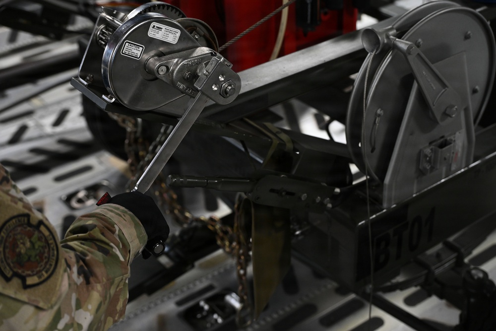 105th AW completes rare C-17 fuel tank repair