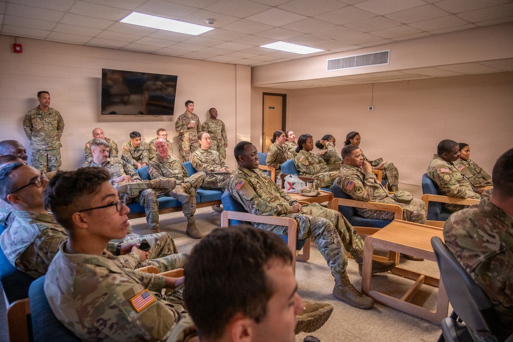 361st TPASE commander leads AI in Army public affairs operations class