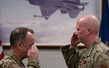 122nd Fighter Wing command chief retires