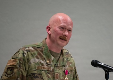 122nd Fighter Wing command chief retires