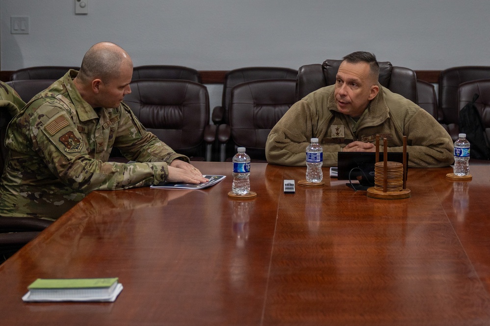 Minot AFB hosts Defense Threat Reduction Agency director